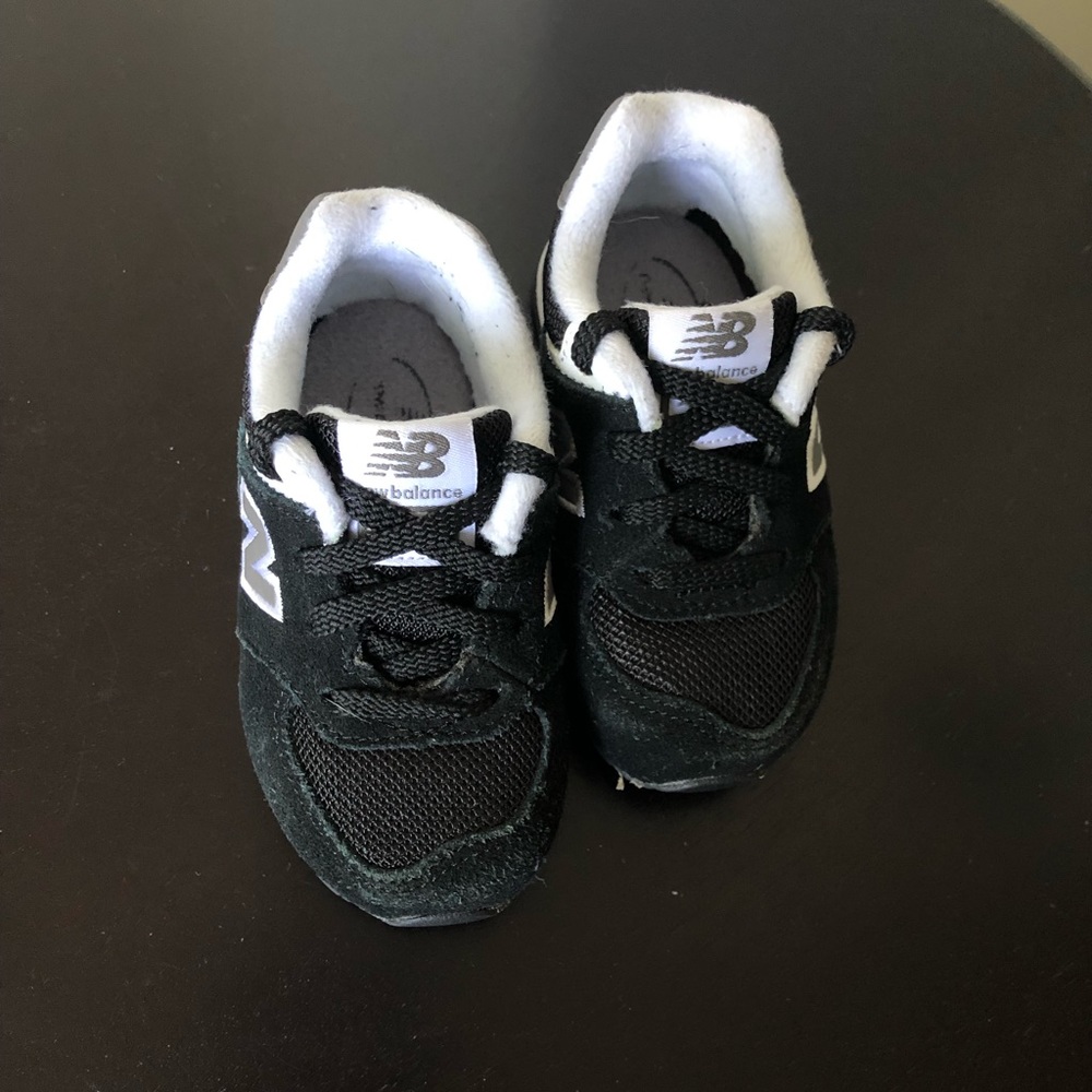 Boys infants New Balance shoes, size 5